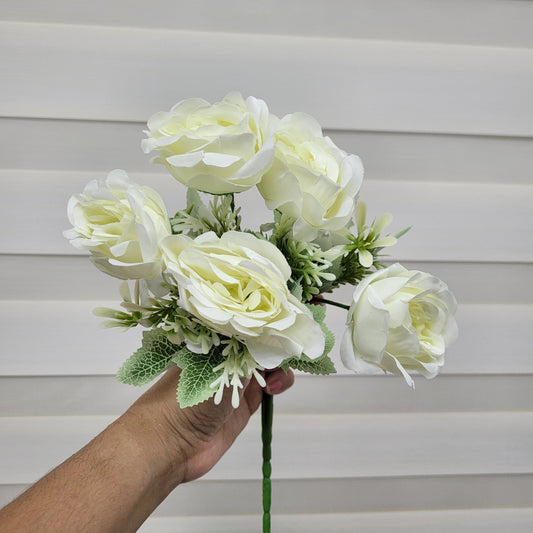 A1128 White Peony Bunch With Fillers (5 Peonies)