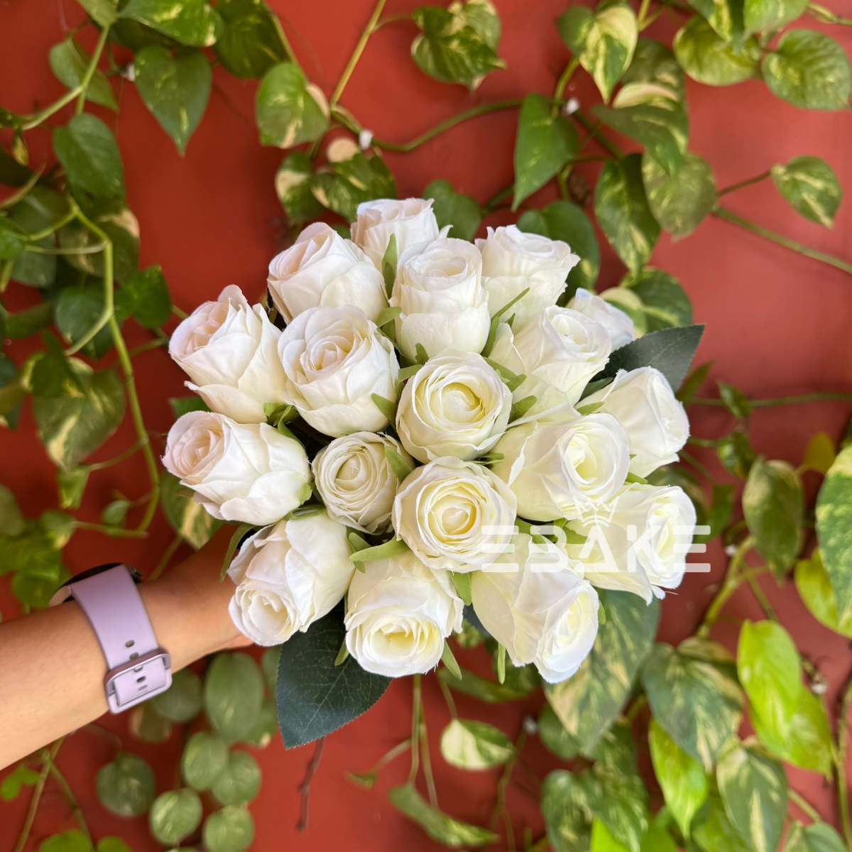 A1525 Artificial Rose Bouquet/Rose Bunch Bridal Bouquet (Off-White) 18 Roses